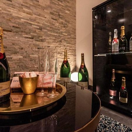 Champagne Therapie: Appartement Cosy Chic, Epernay Luaran gambar