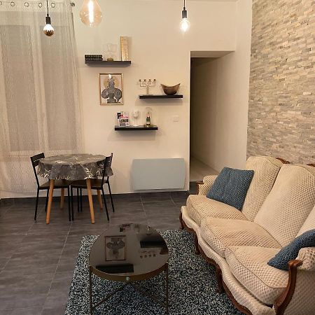 Champagne Therapie: Appartement Cosy Chic, Epernay Luaran gambar