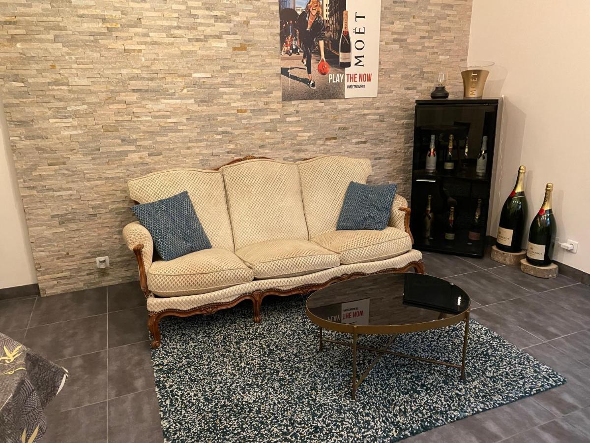 Champagne Therapie: Appartement Cosy Chic, Epernay Luaran gambar